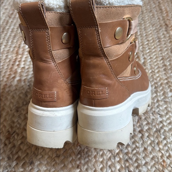 Sorel US 8 Joan FRWD Cozy Boot Lug Sole Leather Shearling Chunky - Picture 4 of 10